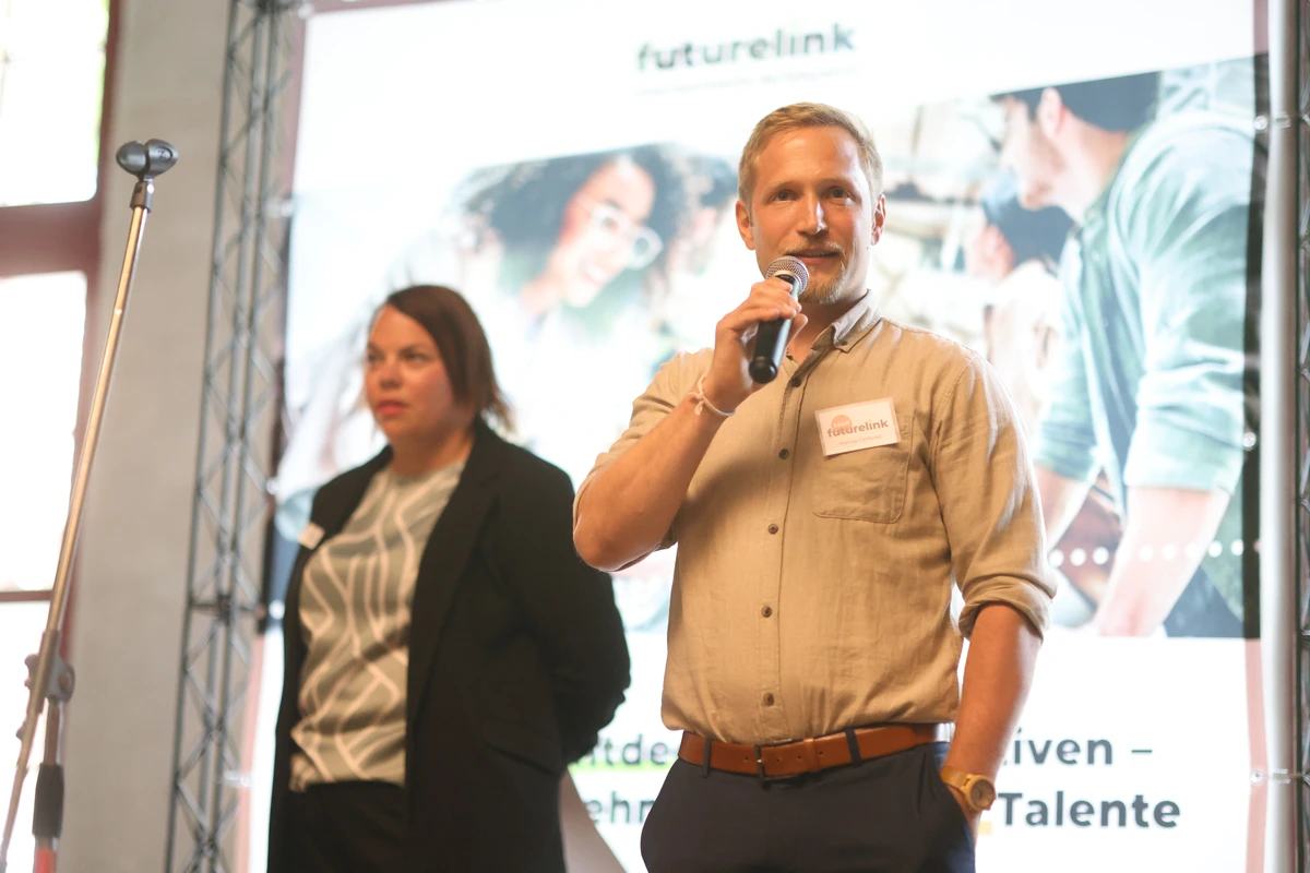 Studierende und regionale Arbeitgeber im Austausch bei einer FutureLink-Veranstaltung